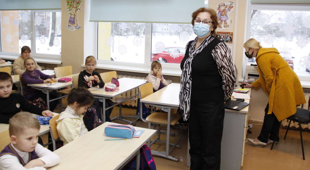 Чему учат в школах Западной Украины. Фото Училинской школы.
